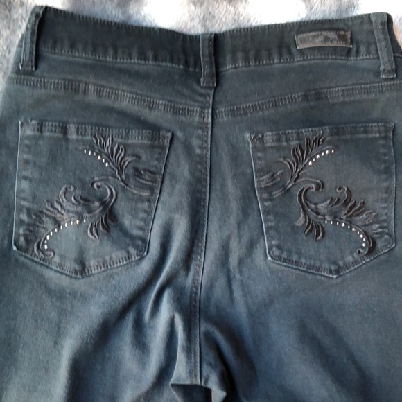 Lee Denim - Picture 3 of 8